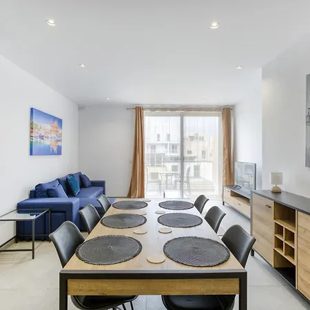 Beautiful Fully Equipped With Private Terrace By 360 Estates * Attard