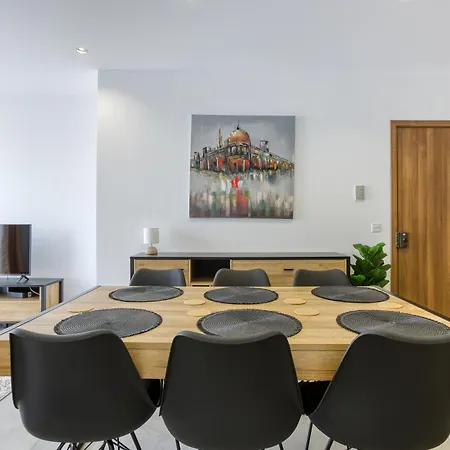Beautiful Fully Equipped With Private Terrace By 360 Estates Apartman Attard