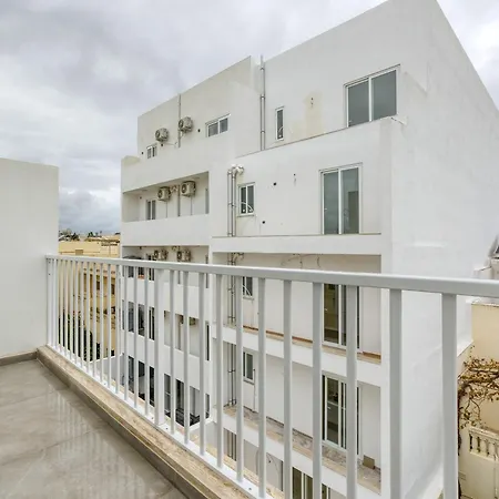 Beautiful Fully Equipped With Private Terrace By 360 Estates